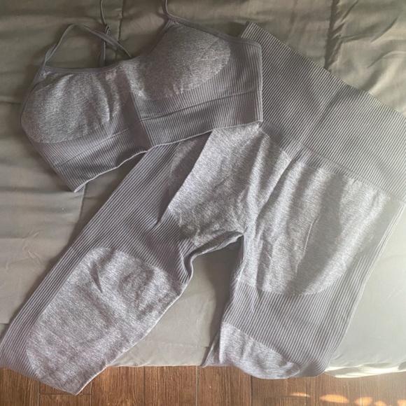 Workout Set - Picture 2 of 3